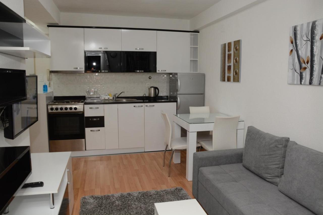 Apartment Deluxe *